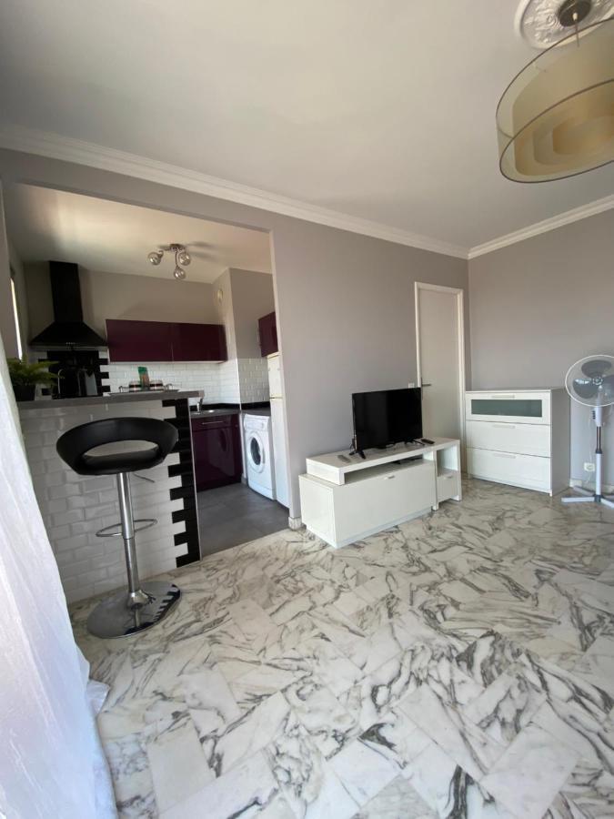 Stylish Modern Beach Studio Νίκαια Εξωτερικό φωτογραφία